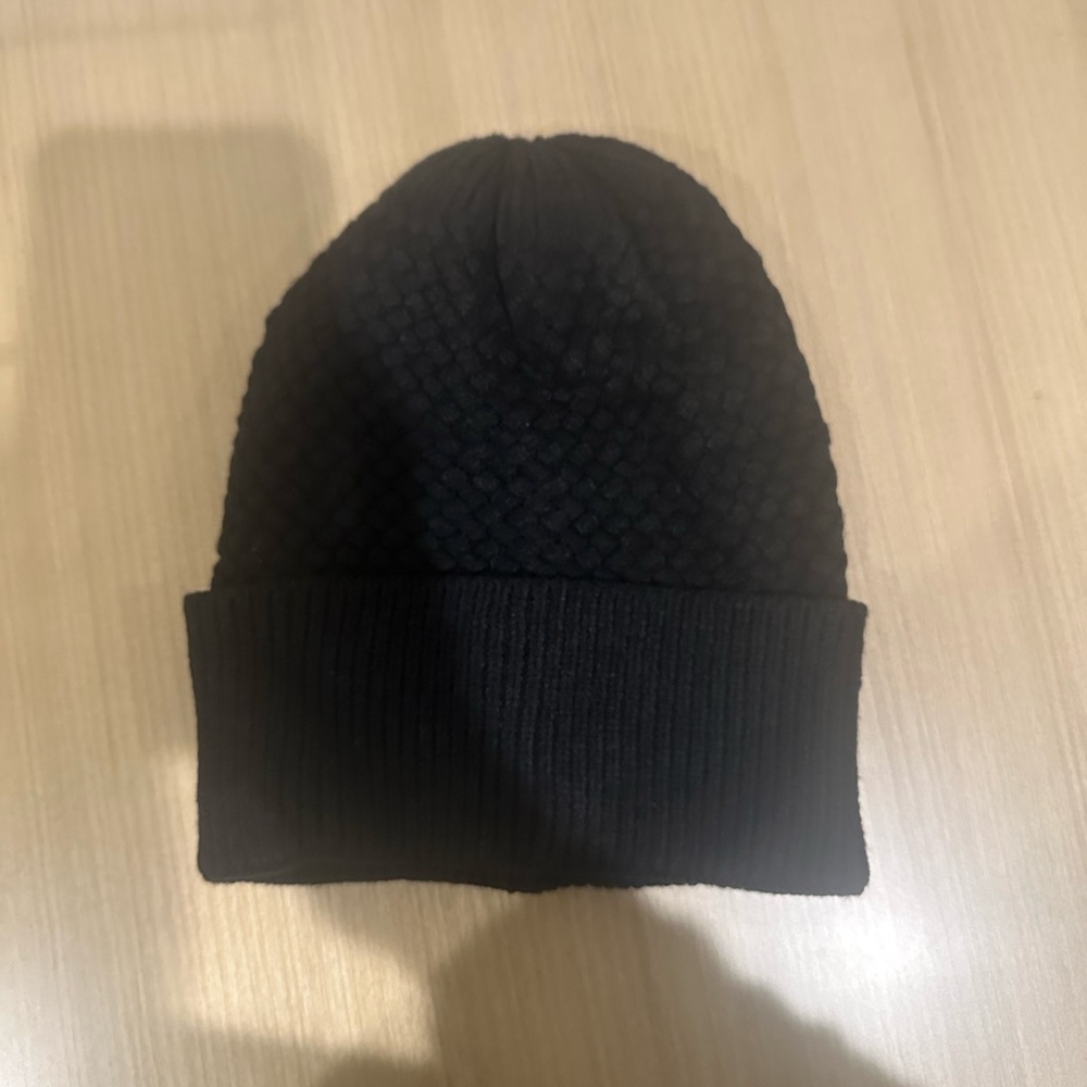 Black Knit Cuffed Beanie Hat - Brand Unspecified